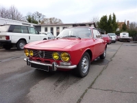 Alfa Romeo Bertone 2000 Rouge