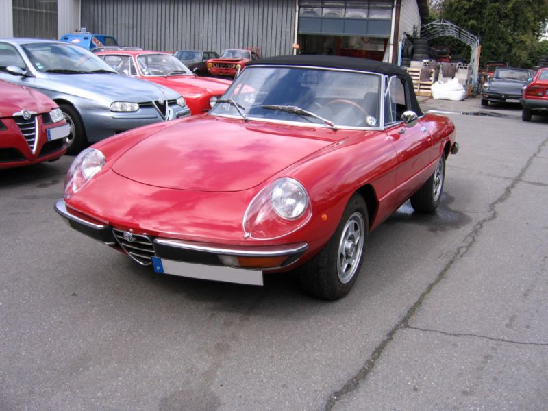 alfa romeo spider 2000